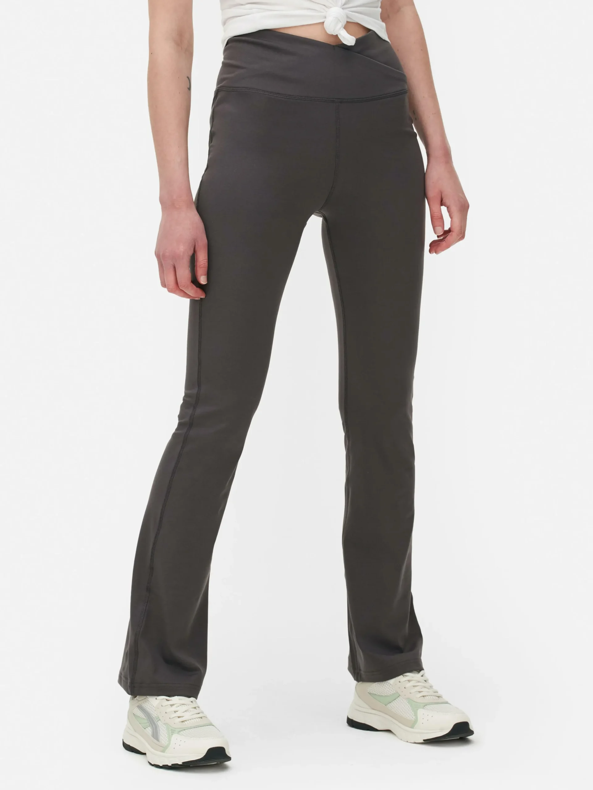 Fitnesskleidung Und Activewear|Primark Ausgestellte Yoga-Leggings Mit V-Taille Anthrazitfarben