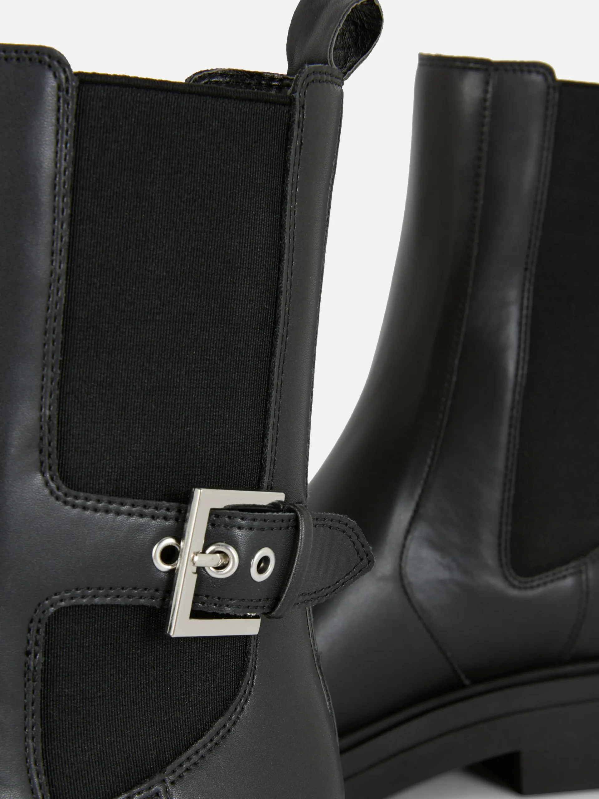 Stiefel|Primark Chelseaboots Aus Kunstleder Mit Eckigem Zehenbereich Schwarz