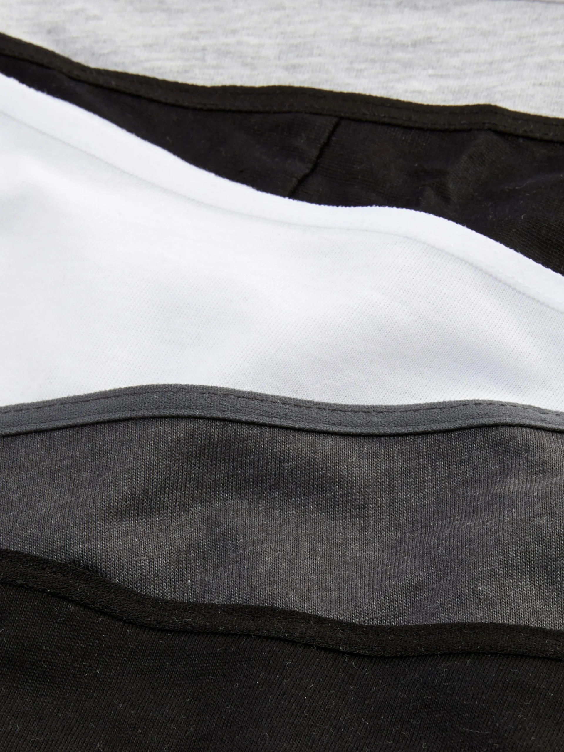 Slips|Primark Essential Tangas, 5er-Pack Schwarz/Weiß