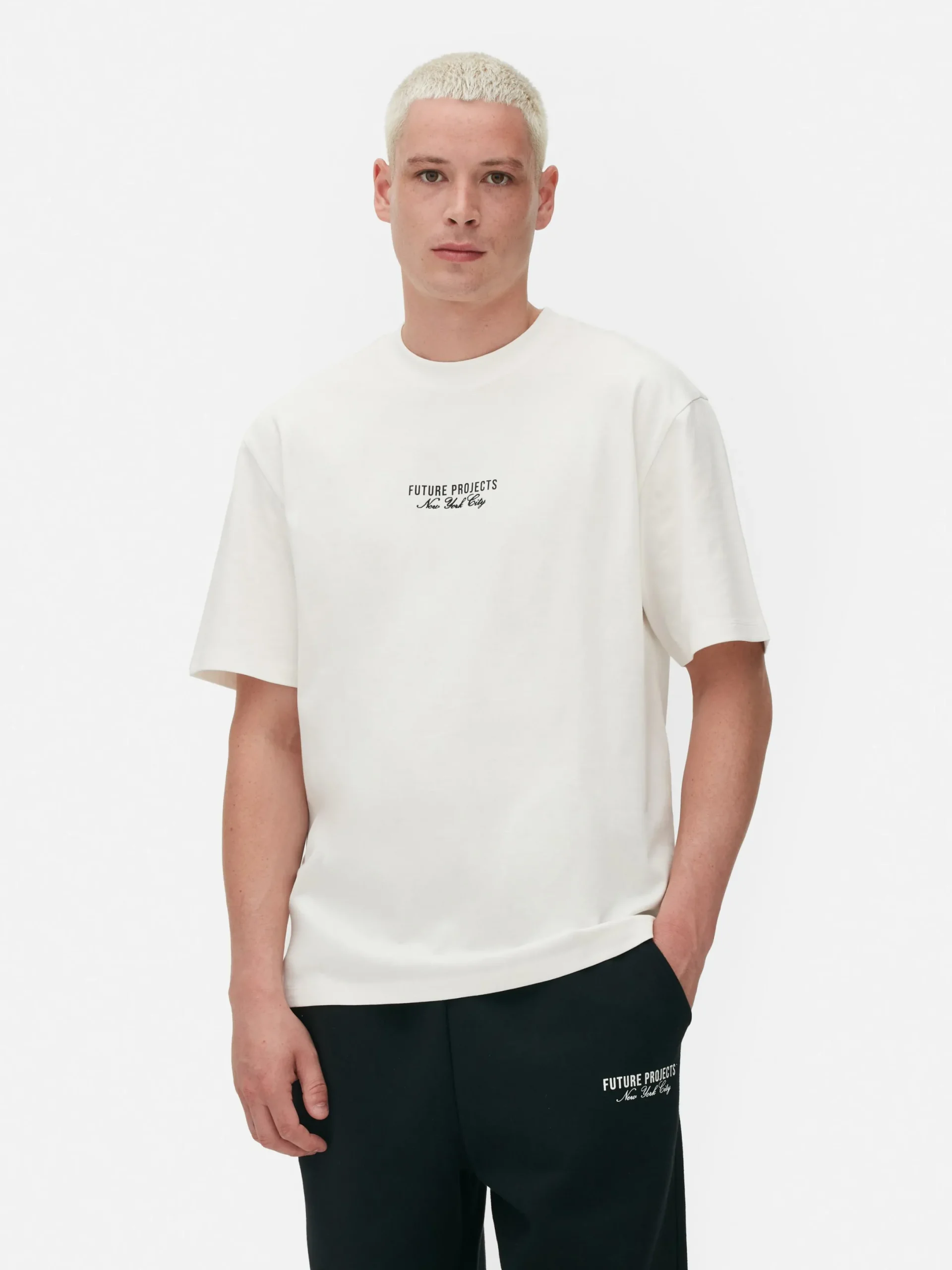 Tops Und T-Shirts|Primark „Future Projects“ T-Shirt Mit Stickerei Ecrufarben