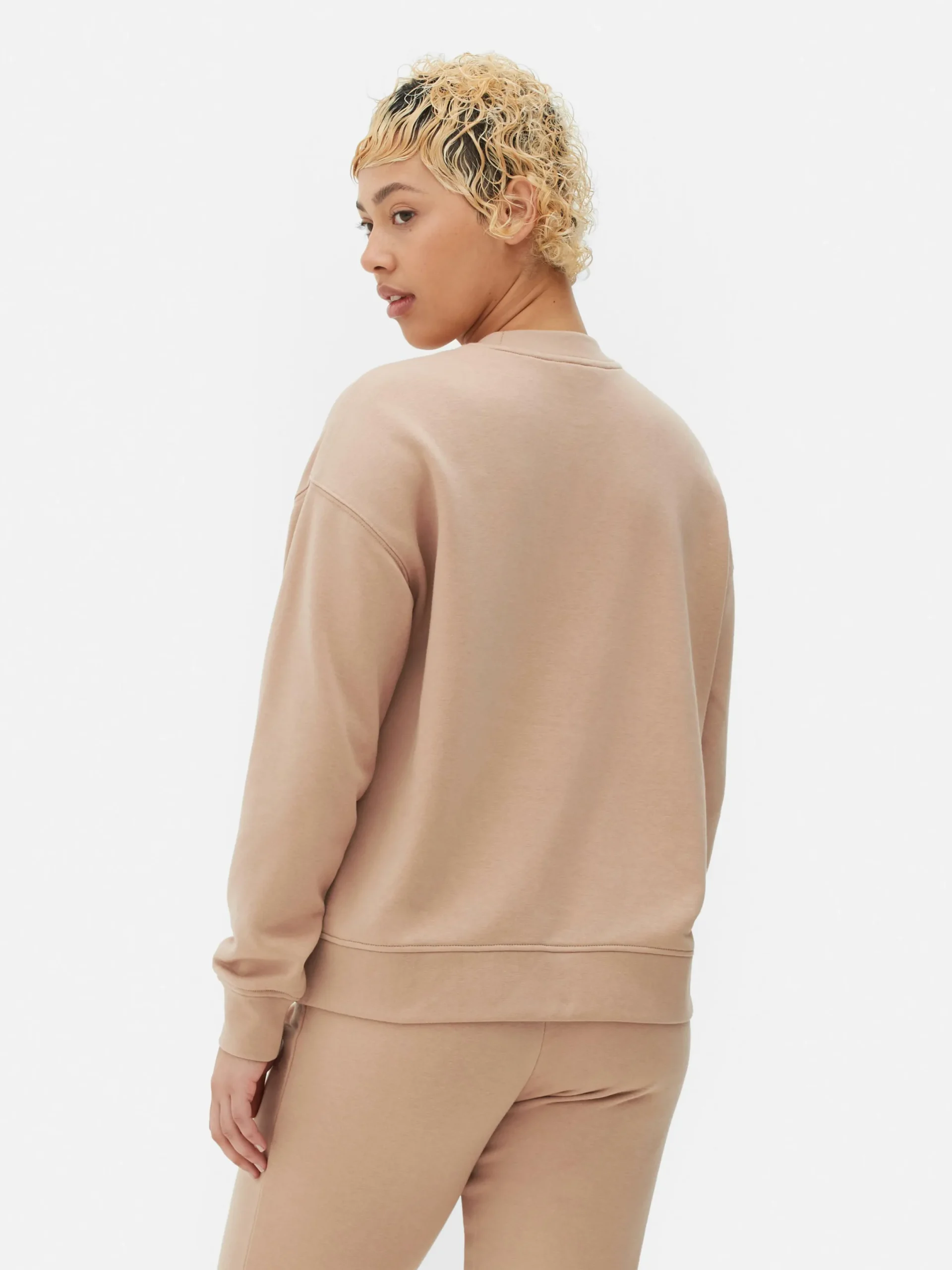 Loungewear|Hoodies Und Sweatshirts|Primark Grafik-Sweatshirt Mit Rundhalsausschnitt Taupefarben