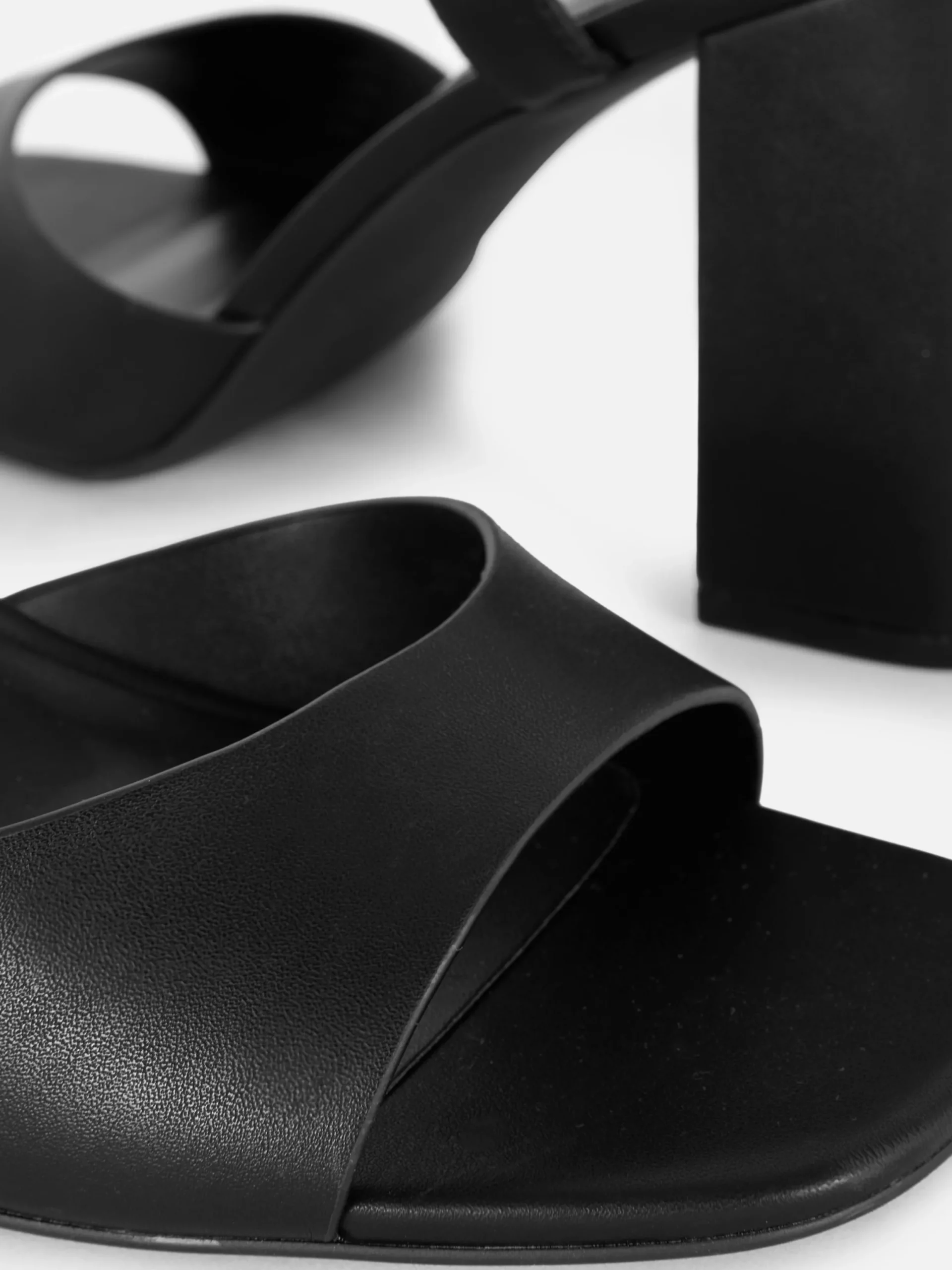 Heels|Primark Heels Mit Riemchen In Weiter Passform Schwarz