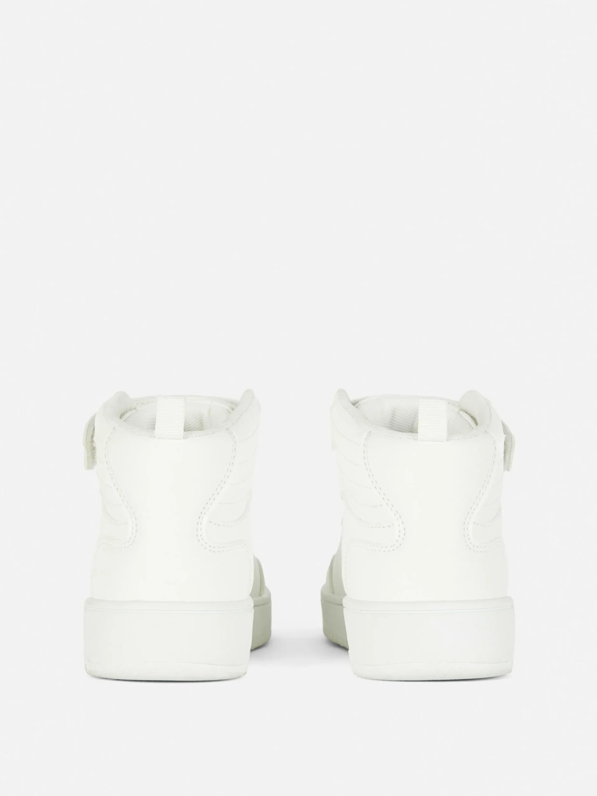 Sneakers|Primark High-Top-Sneaker Mit Regenbogenanhänger Weiß