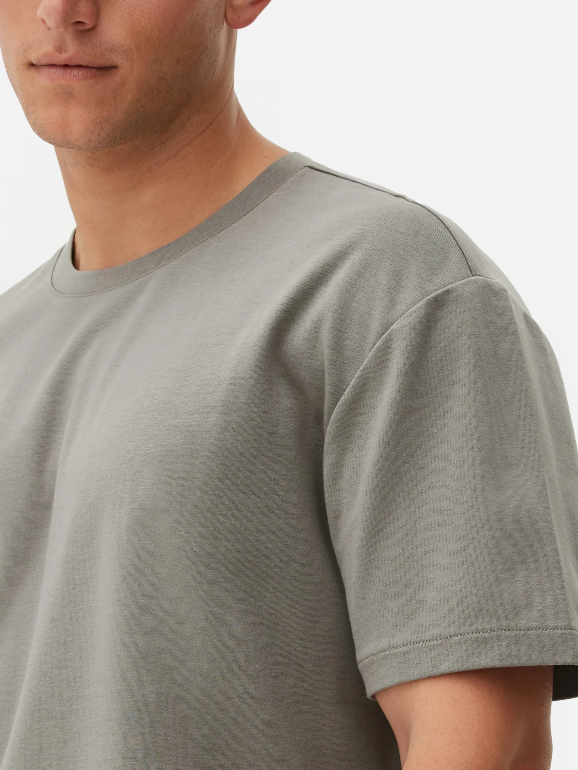 Tops Und T-Shirts|Primark „Kem“ T-Shirt In Lässiger Passform Grau
