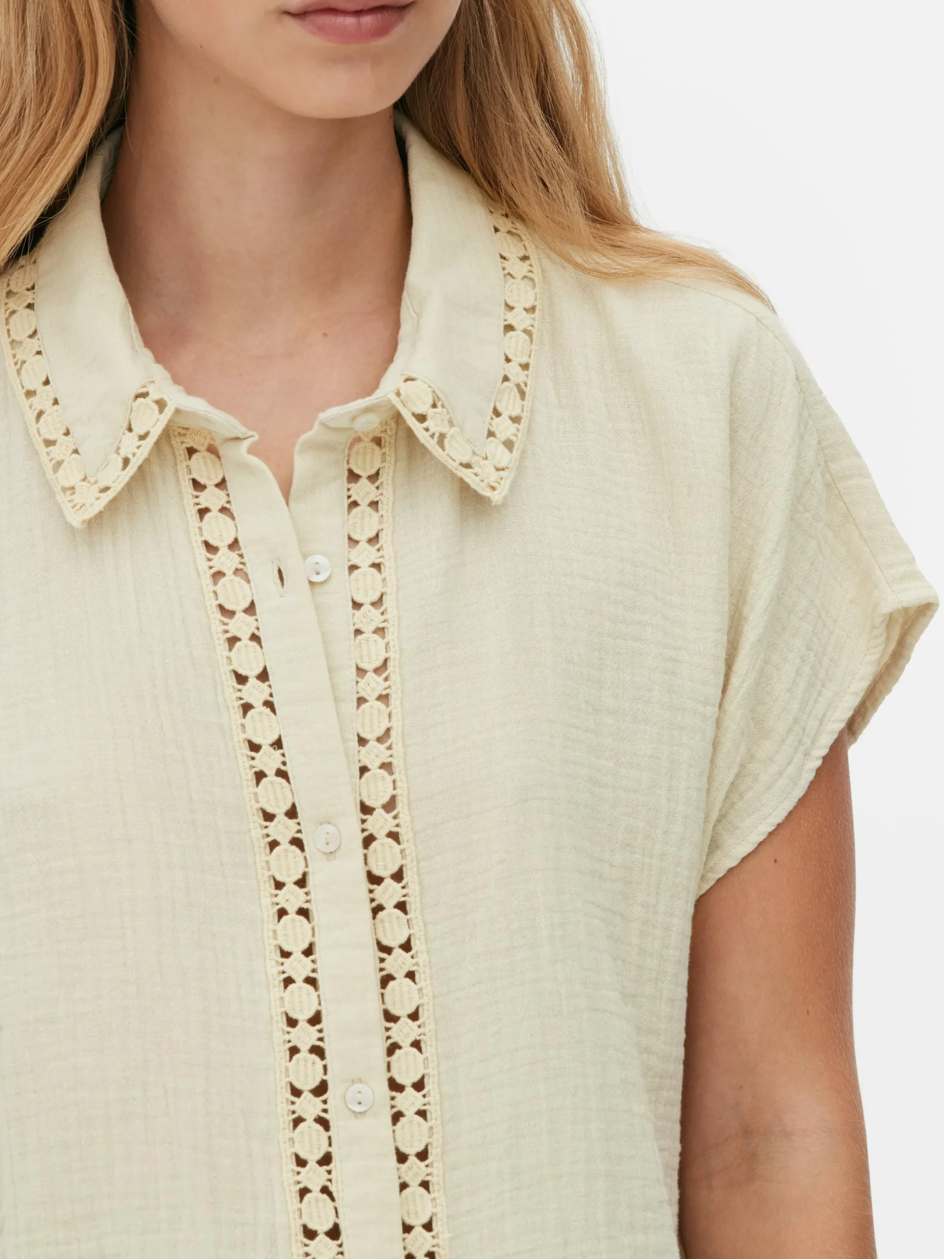 Blusen|Primark Kurzärmelige Bluse Mit Häkelbesatz Steinfarben