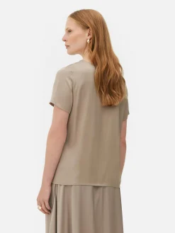 Tops Und T-Shirts|Primark Kurzärmeliges „The Edit“ T-Shirt Aus Satin Taupefarben