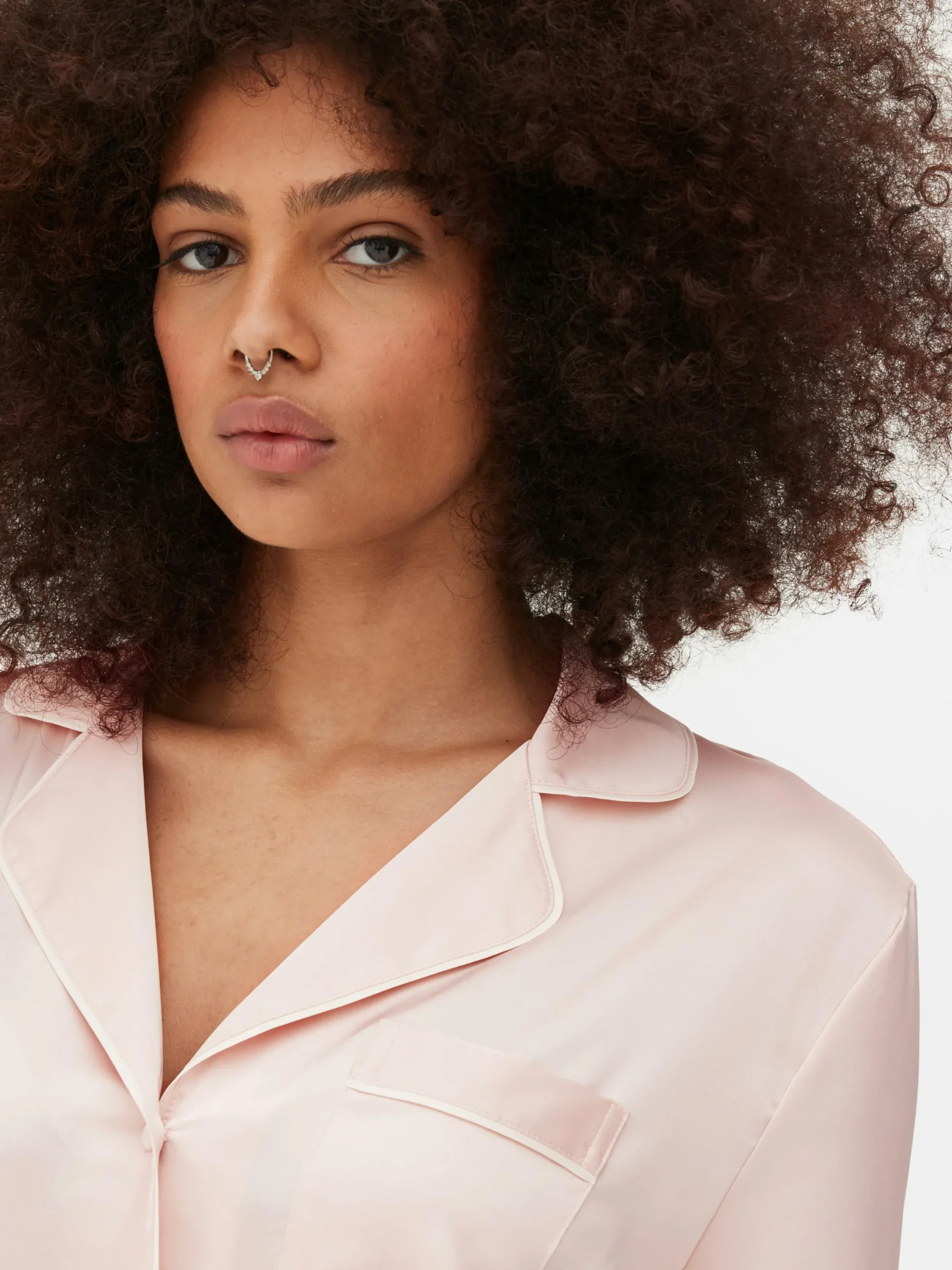 Schlafanzüge|Primark Langer Satin-Schlafanzug Hellrosa