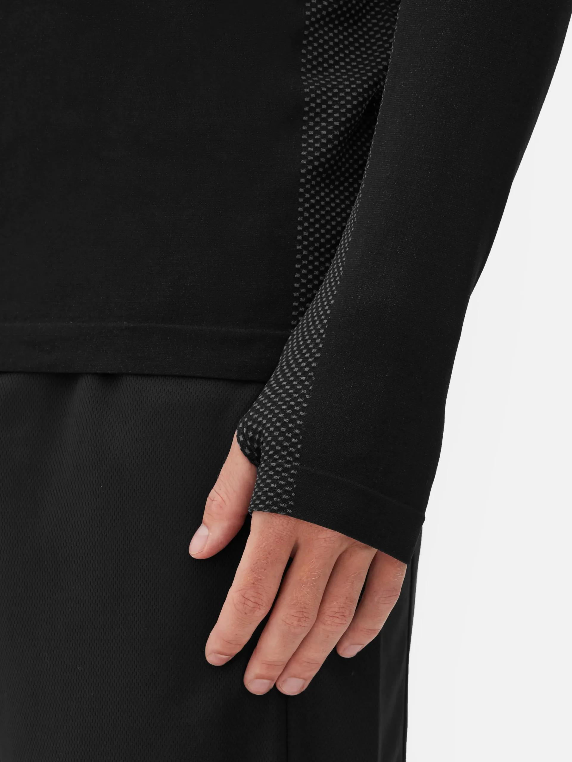 Sportbekleidung|Tops Und T-Shirts|Primark Langärmeliges Sport-Top Mit Viertelreißverschluss Schwarz