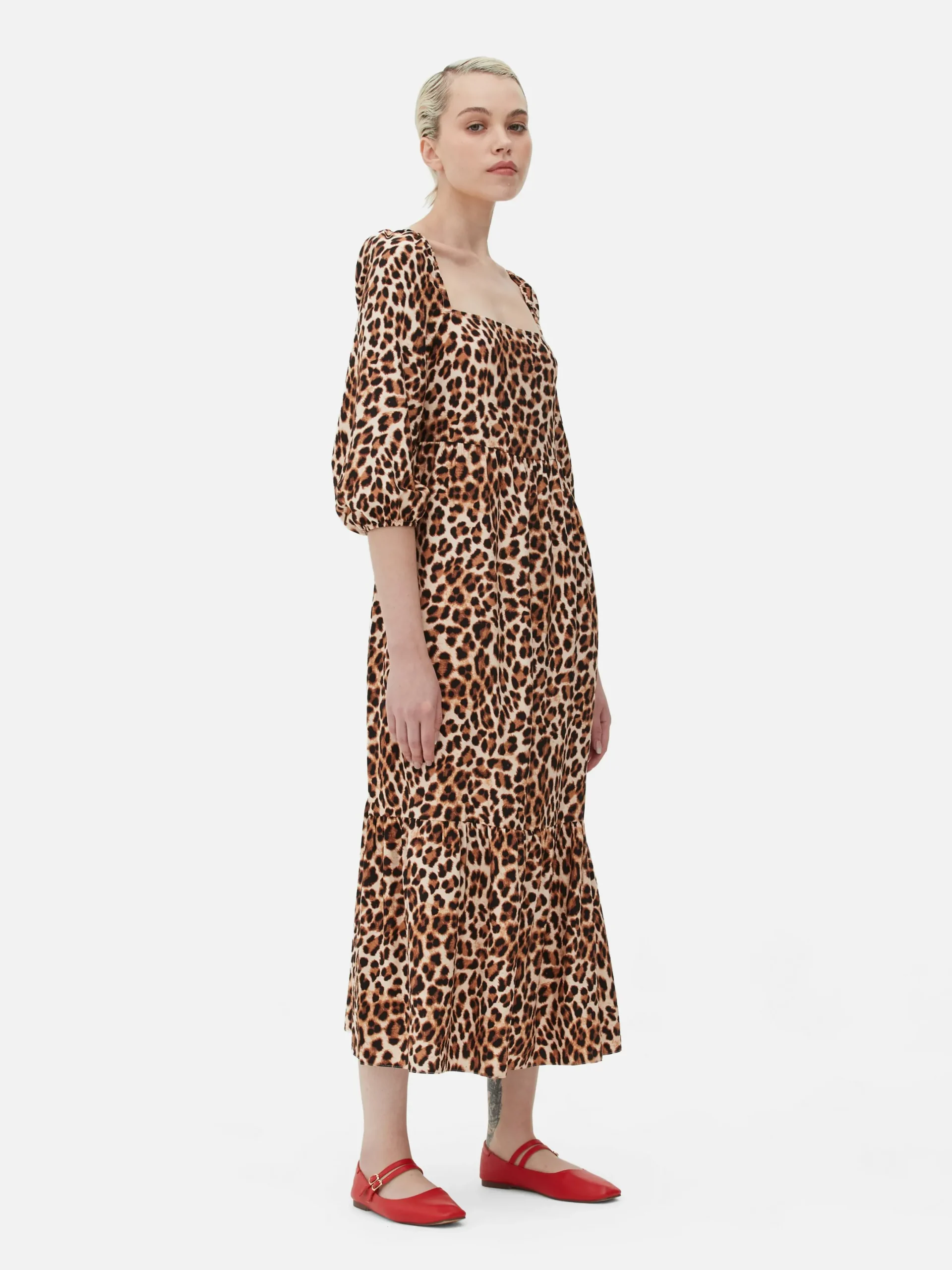 Kleider|Primark Midikleid Mit Eckigem Ausschnitt Und Leomuster Beige