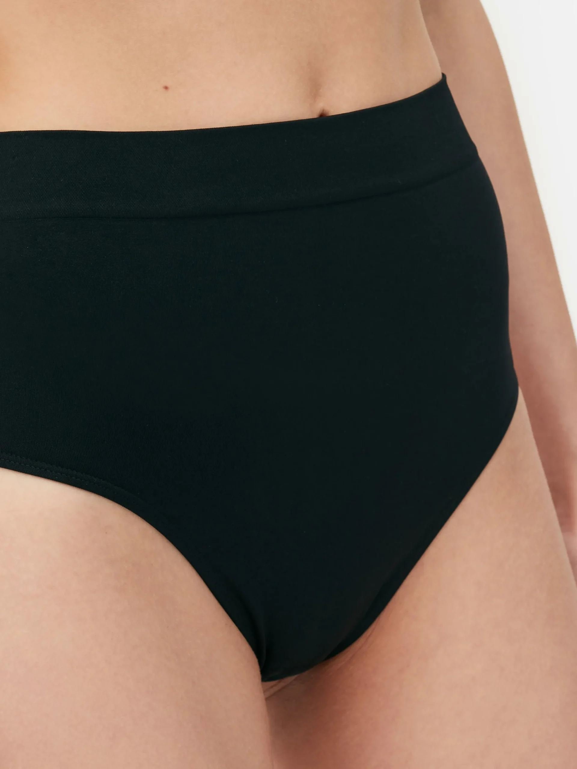 Shapewear|Primark Nahtloser Shapewear-Tanga Mit Hohem Bund Schwarz