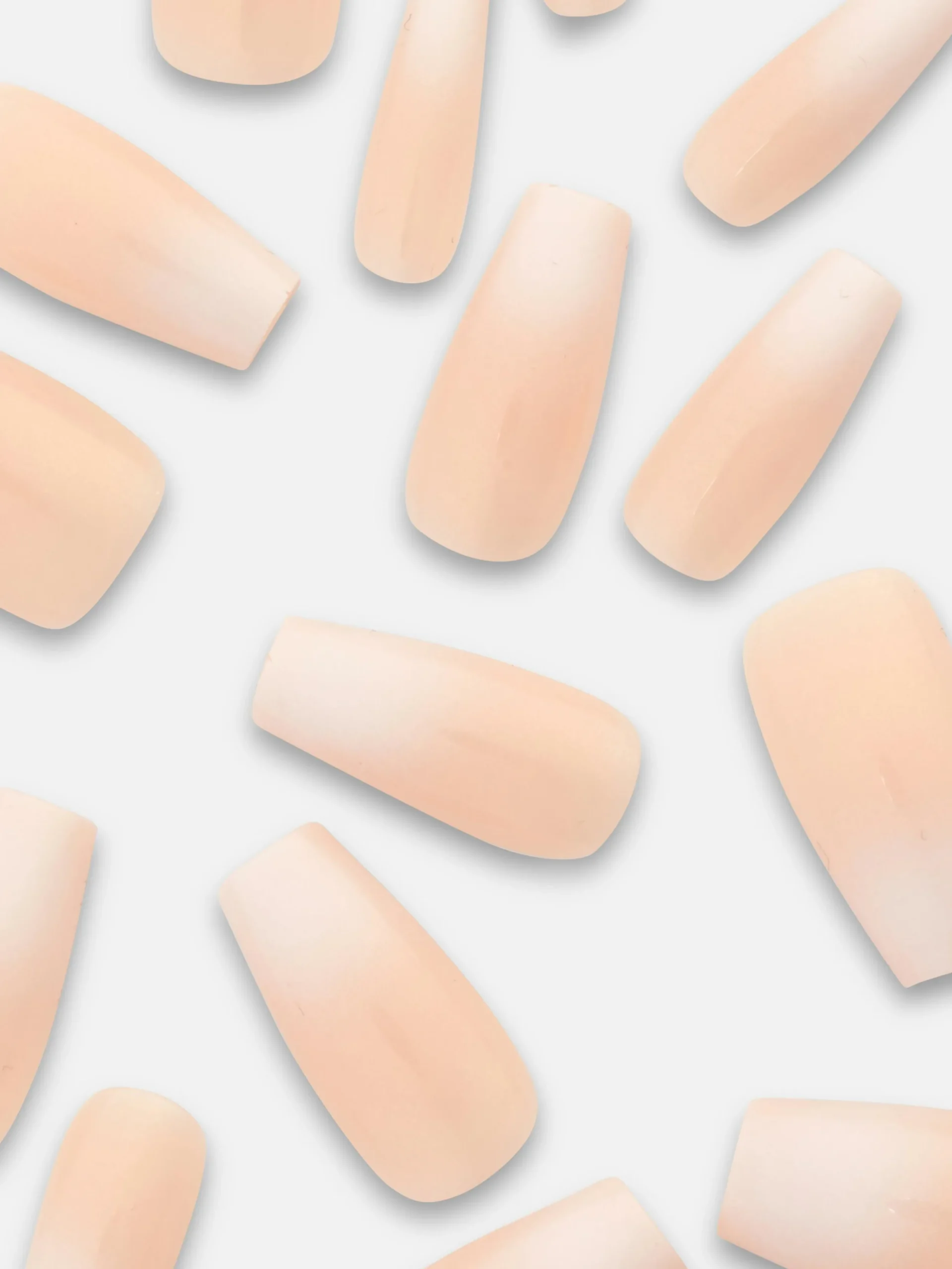 Kunstnägel|Primark PS… Glänzende Stiletto-Kunstnägel Im Ombré-Stil Nude