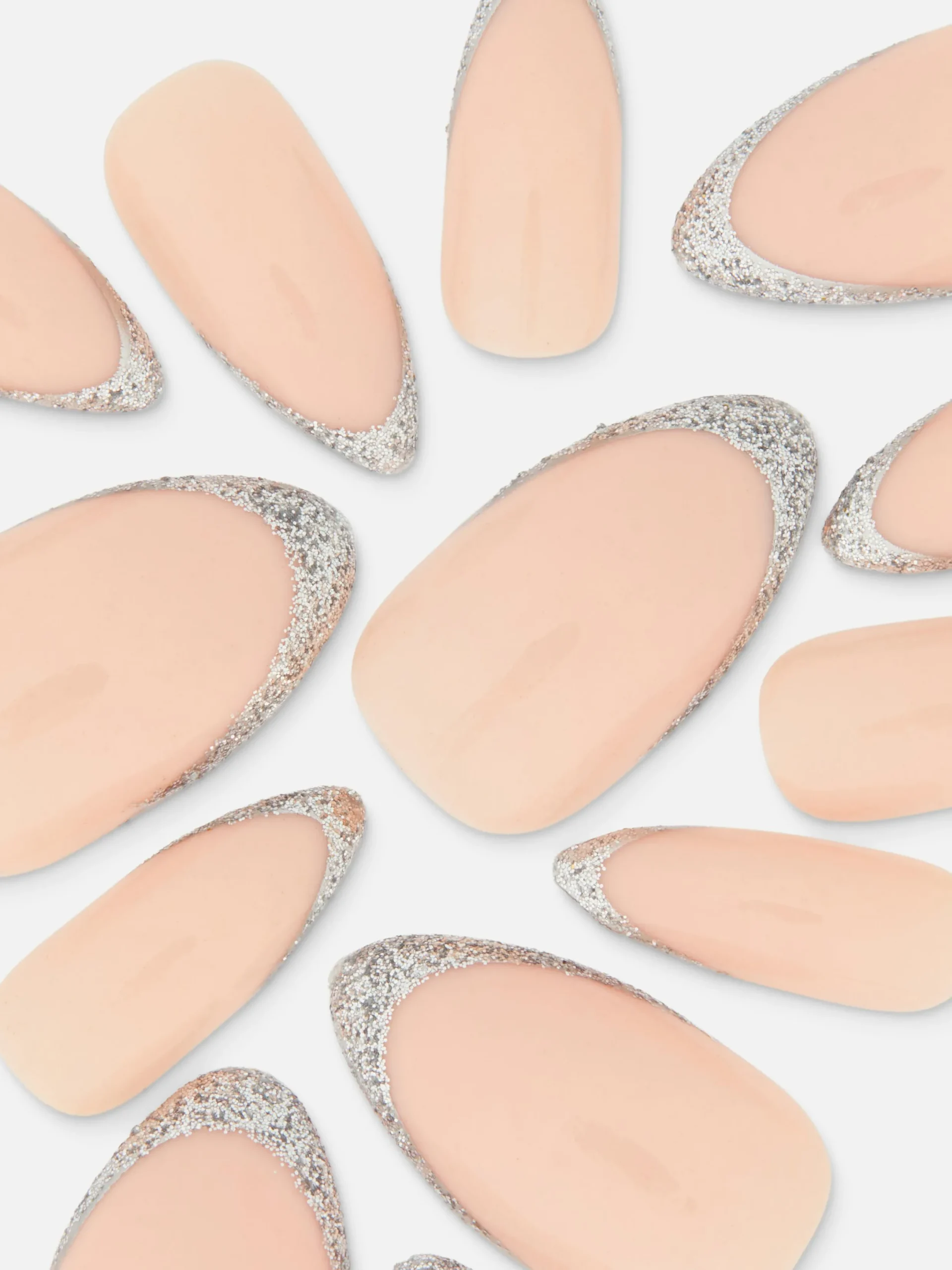 Kunstnägel|Primark PS… Spitze, Glänzende Kunstnägel Mit Glitzer-Spitze Silber