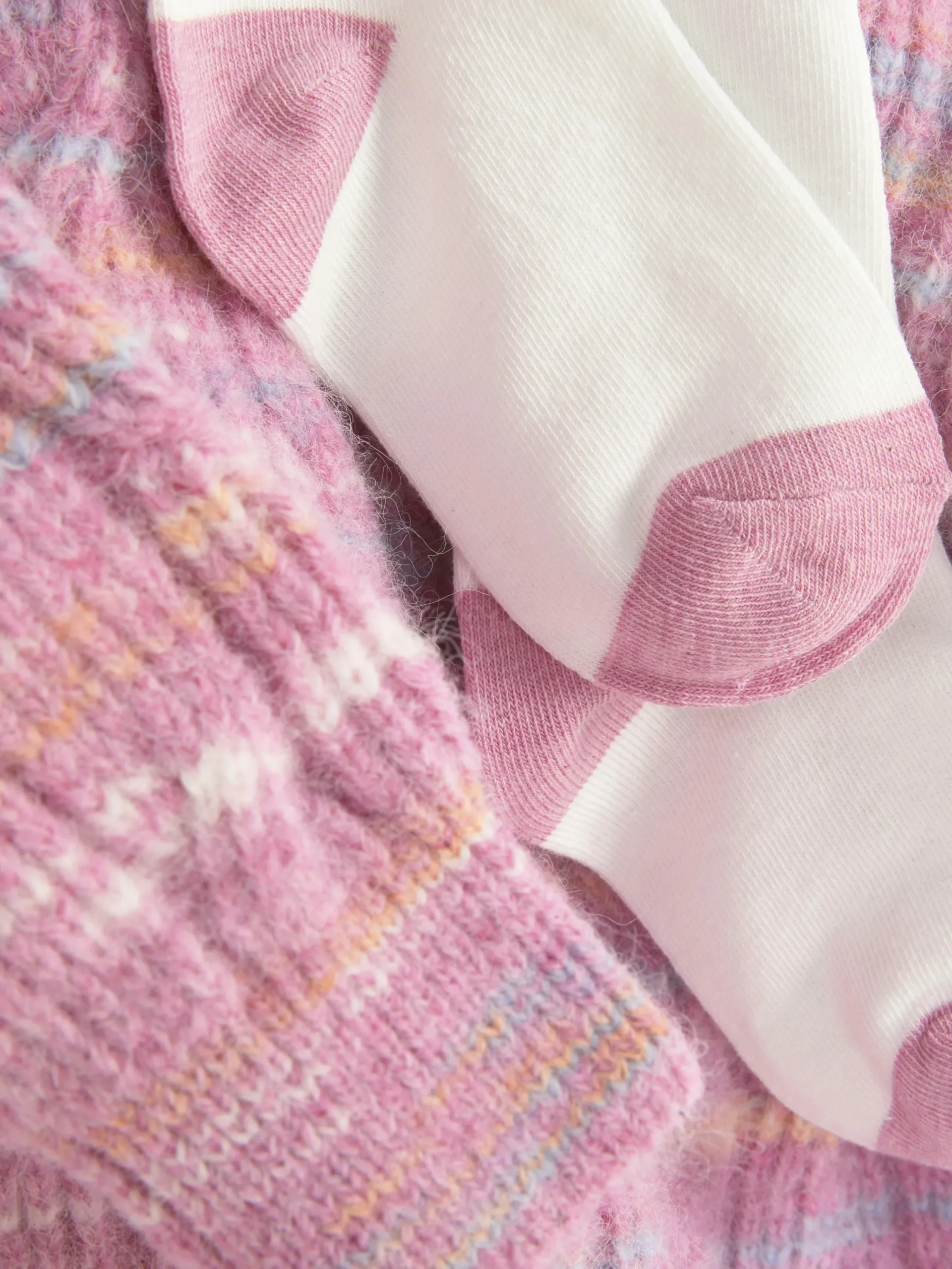 Kleider|Primark Pulloverkleid Mit Zopfmuster Und Strumpfhose Im Set Multi