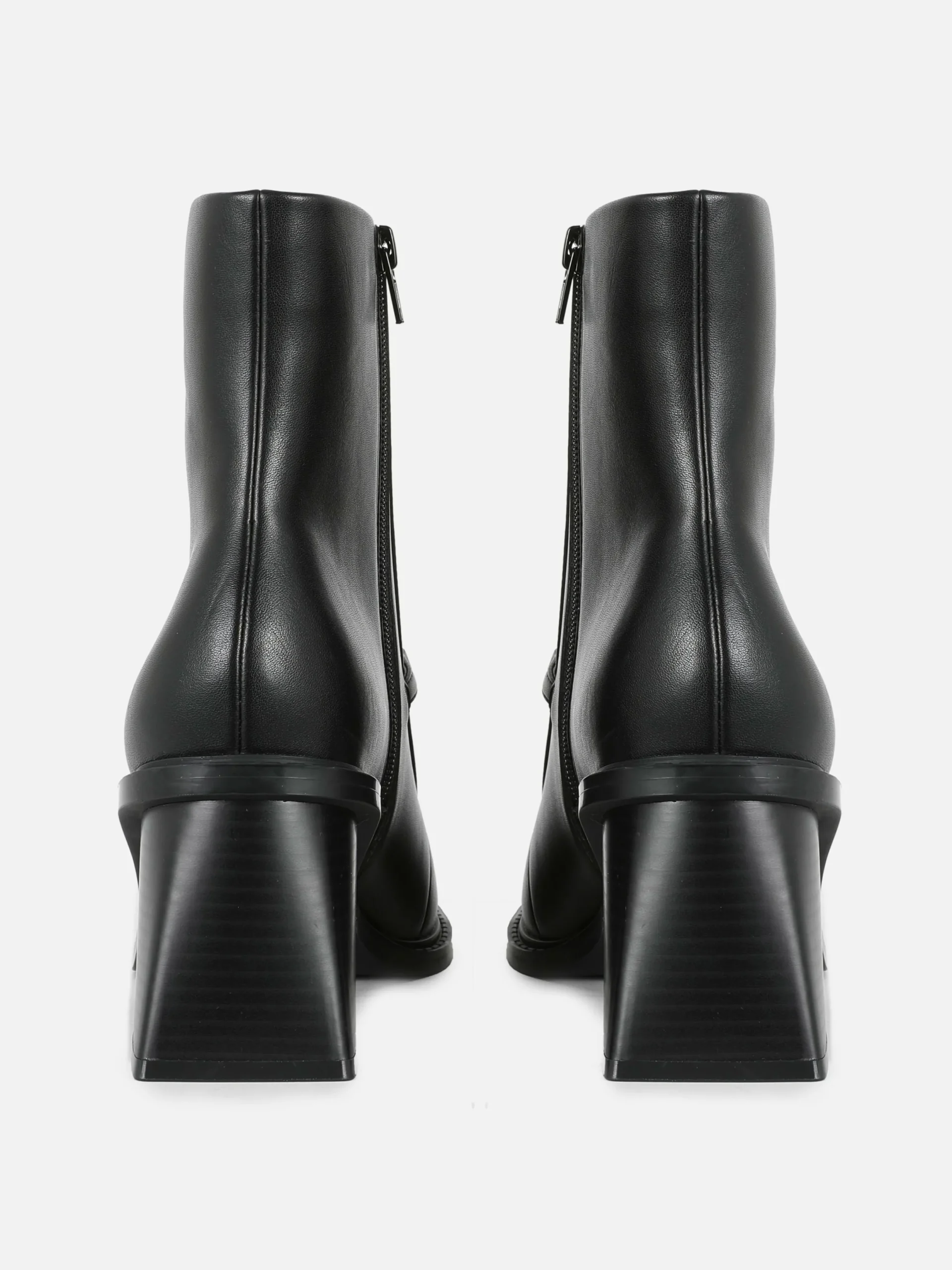 Stiefel|Primark „Rita Ora“ Stiefeletten Mit Blockabsatz Und Kettendetail Schwarz