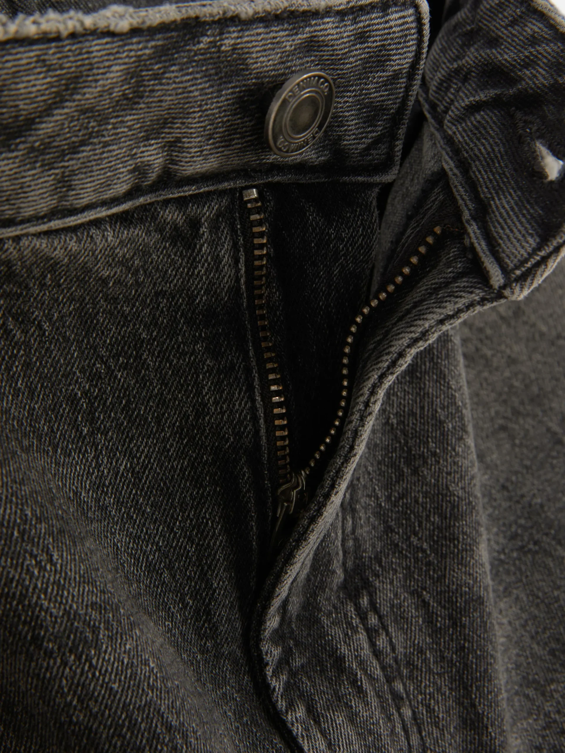 Denim|Jeans|Primark Schmal Geschnittene Jeans Mit Geradem Bein Dunkelgrau