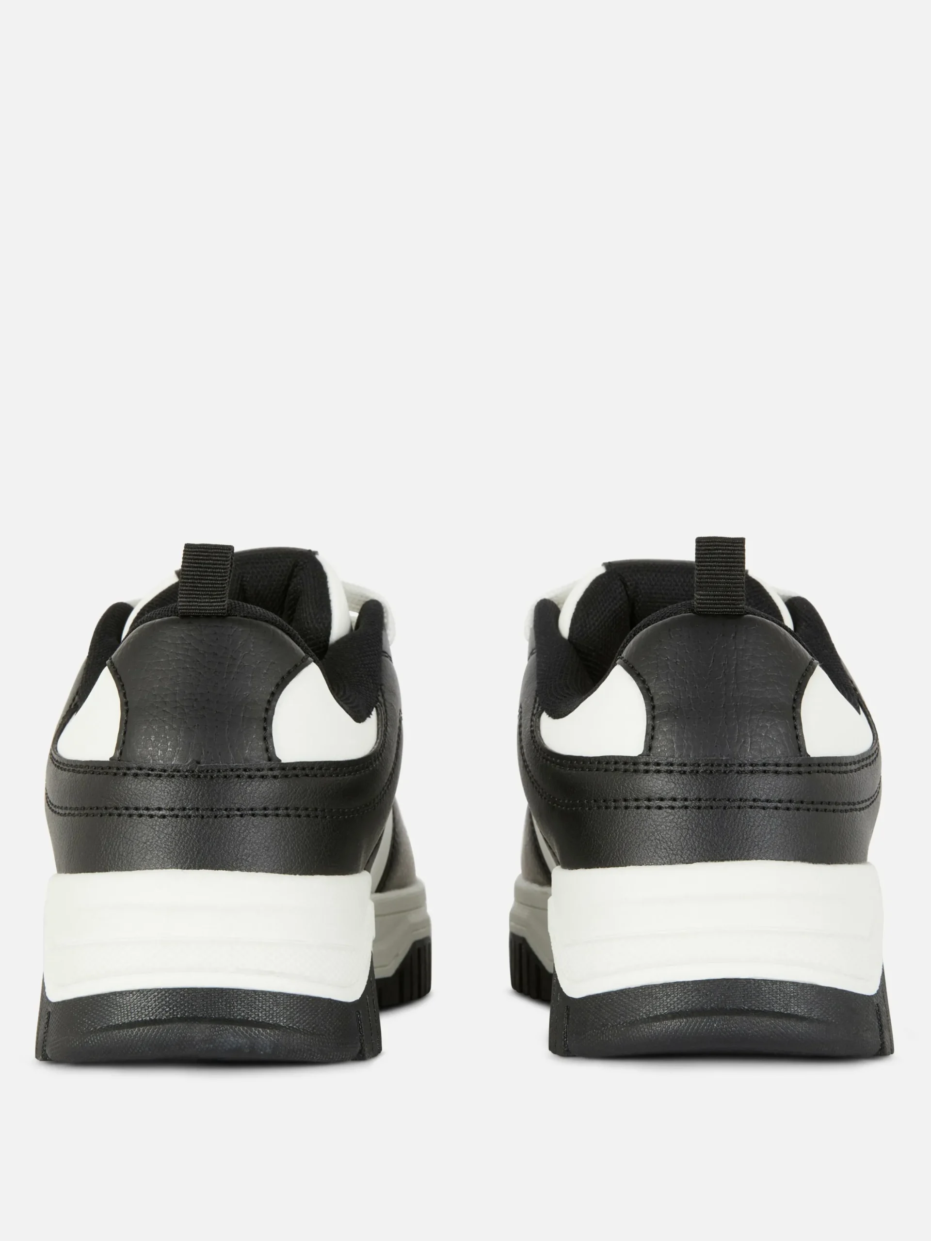 Sneakers|Primark Schnürsneaker Mit Kontrasteinsätzen Schwarz/Weiß