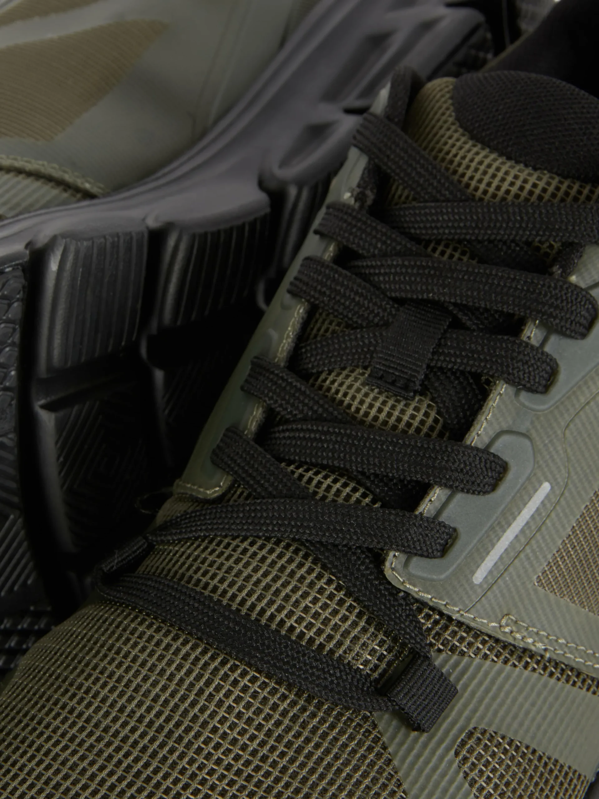 Sneakers|Sportbekleidung|Primark Sportliche Sneaker Zum Schnüren Khakifarben