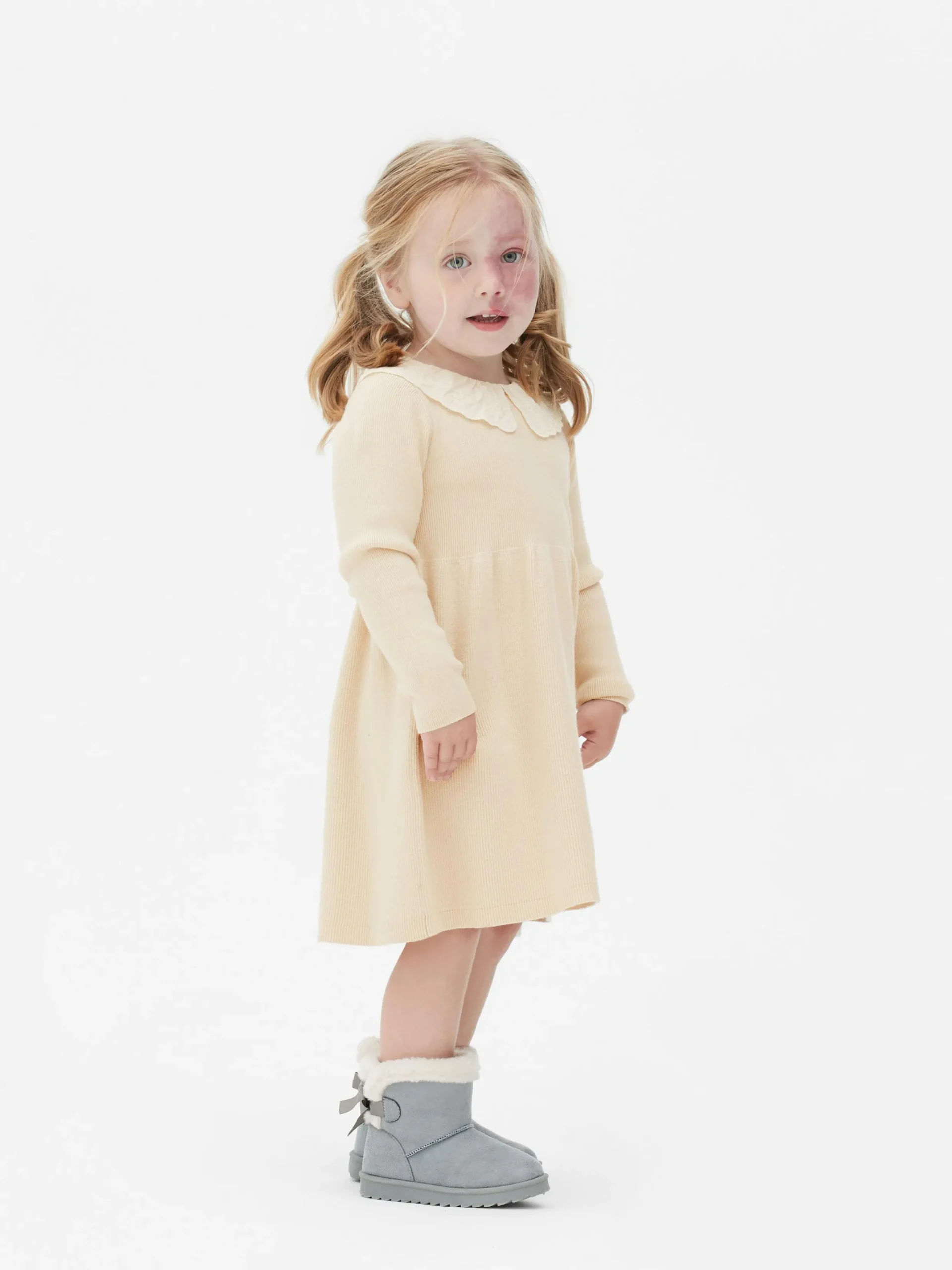 Kleider|Primark Strickkleid Mit Besticktem Kragen Beige
