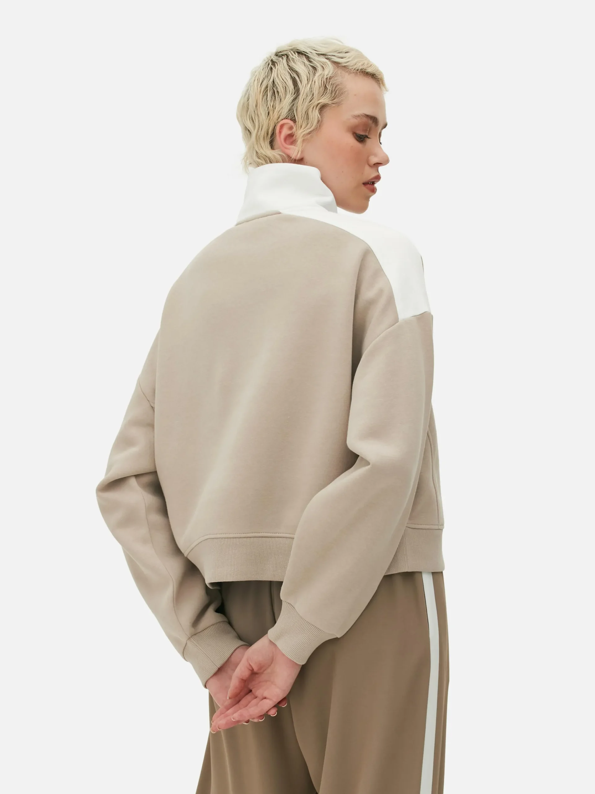Hoodies Und Sweatshirts|Primark Sweatshirt Mit Trichterkragen Und Grafik Naturfarben