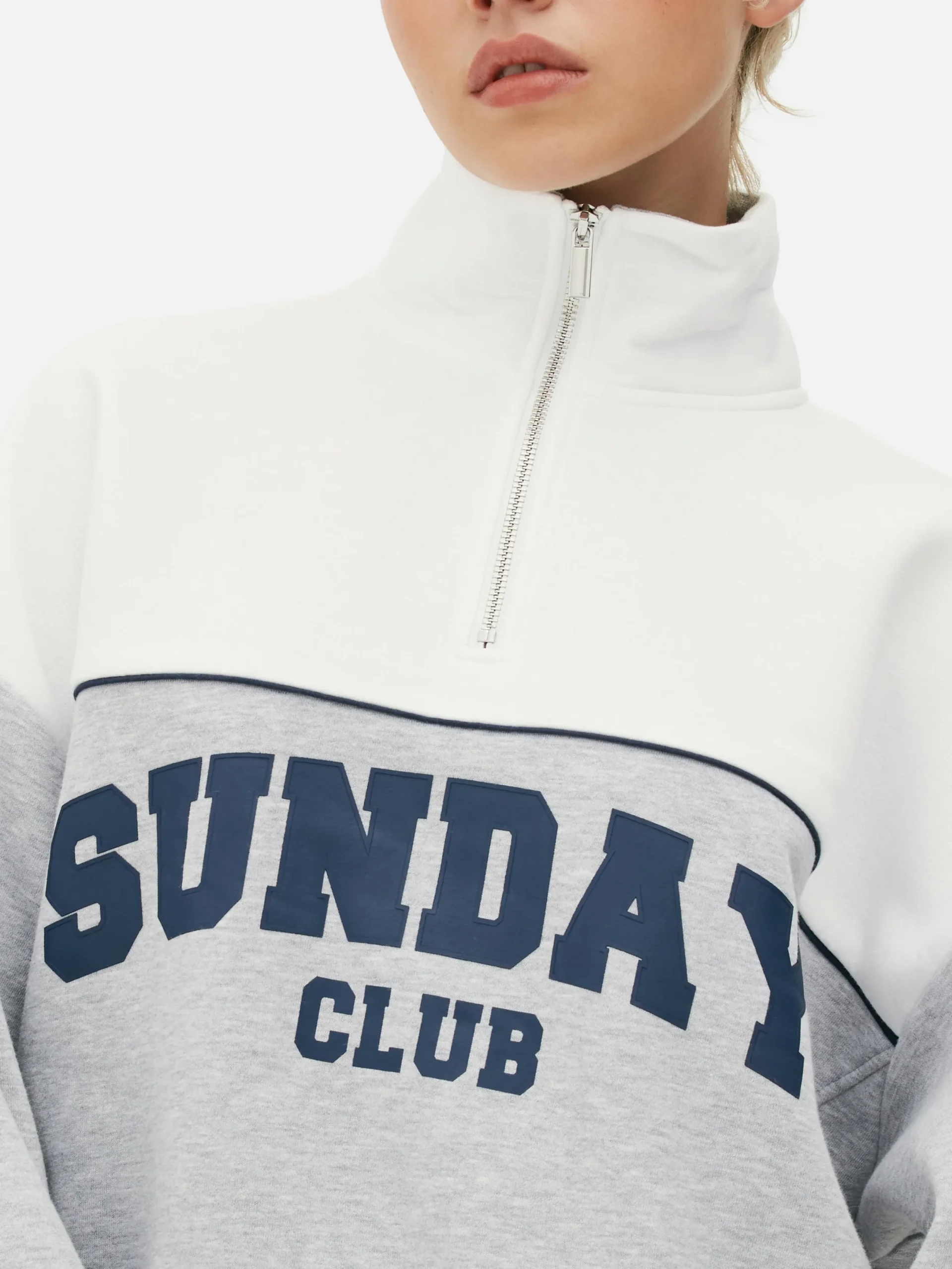 Hoodies Und Sweatshirts|Primark Sweatshirt Mit Trichterkragen Und Grafik Grau meliert
