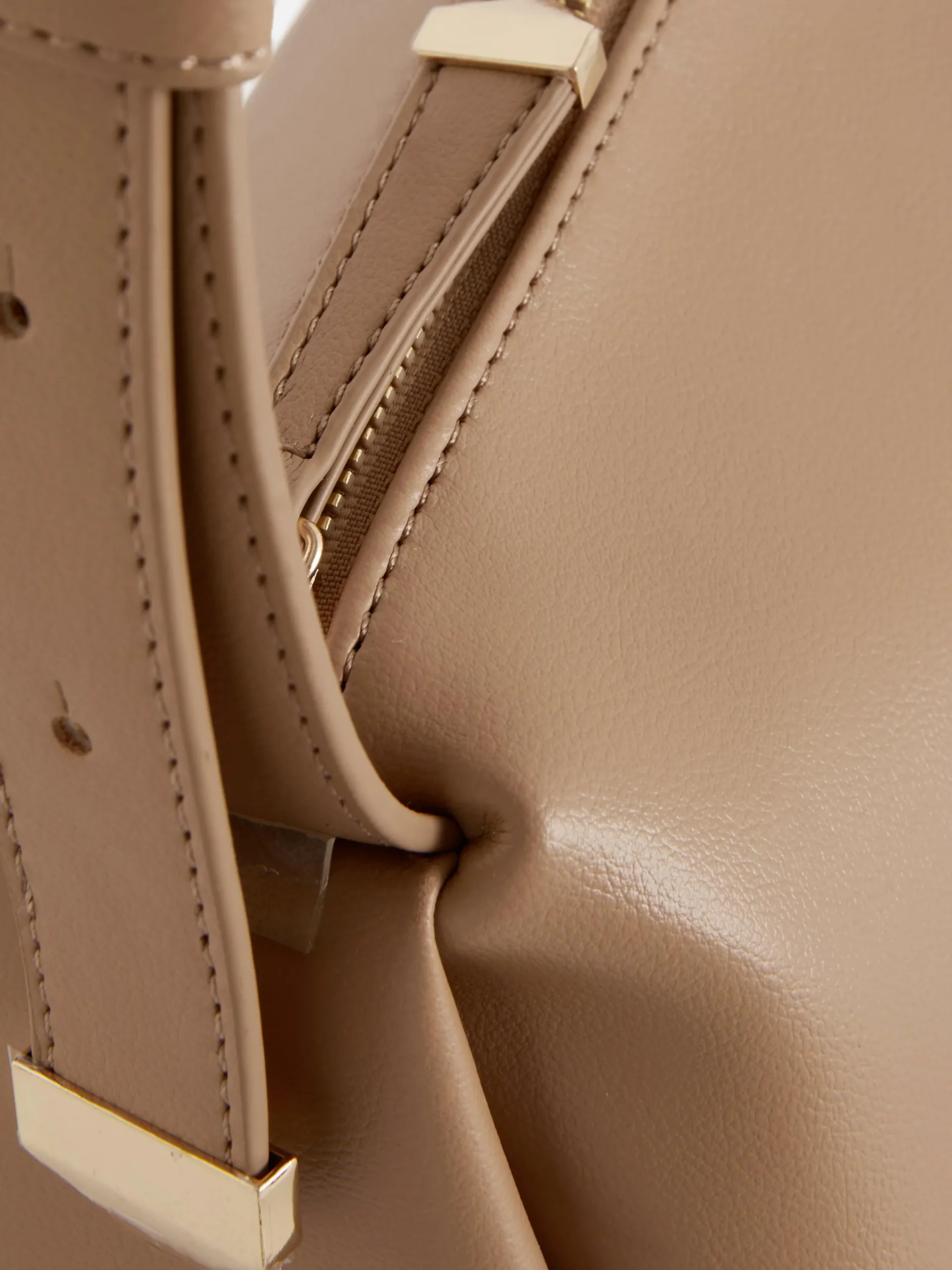 Taschen Und Portemonnaies|Primark Umhängetasche Mit Skulpturalem Design Kamelbraun